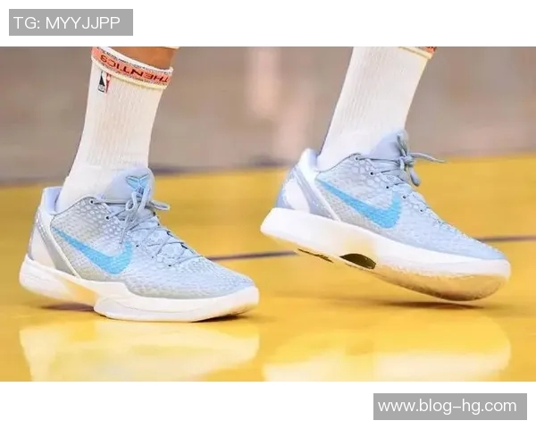 库里今日穿搭科比6战靴展现凯特琳克拉克专属配色魅力