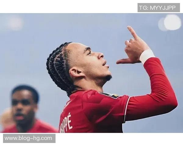 姆巴佩分享弟弟绝平巴黎庆祝瞬间感慨剧情太疯狂我的明星小弟真棒